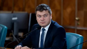 Balcoanele închise nu vor fi taxate dublu, promite ministrul Dezvoltării. Ce spune, de fapt, Codul urbanismului