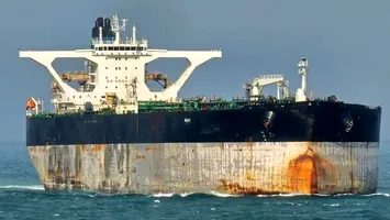 Petrolierul capturat și lecția umilitoare predată Rusiei pe punte: „flota fantomă” a Kremlinului a ajuns să fie luată pe sus