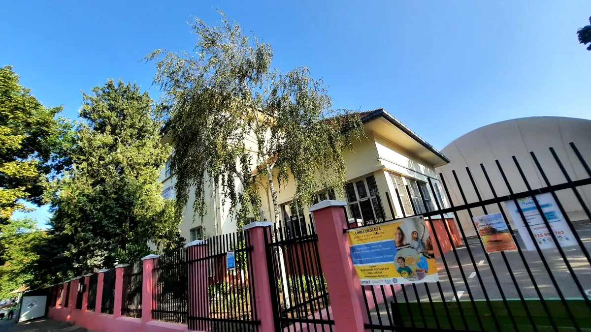 Proiect adoptat în Senat: se interzice fumatul în apropierea școlilor
