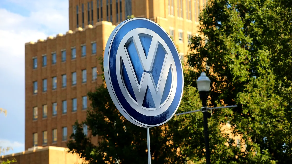 Criza Volkswagen: Vor închide descendenţii lui Ferdinand şi Ferry Porsche marile fabrici din Germania? Au o abordare dură la negocierile cu sindicatele