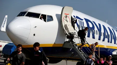 Ryanair cere limitarea consumului de alcool în aeroporturile europene. Aflați cât a cheltuit pentru un pasager îmbătat