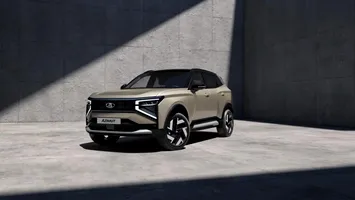 „E amuzant”: Rușii și-au prezentat propriul crossover Lada Azimut, pe care îl consideră „întruchiparea suveranității tehnologice”