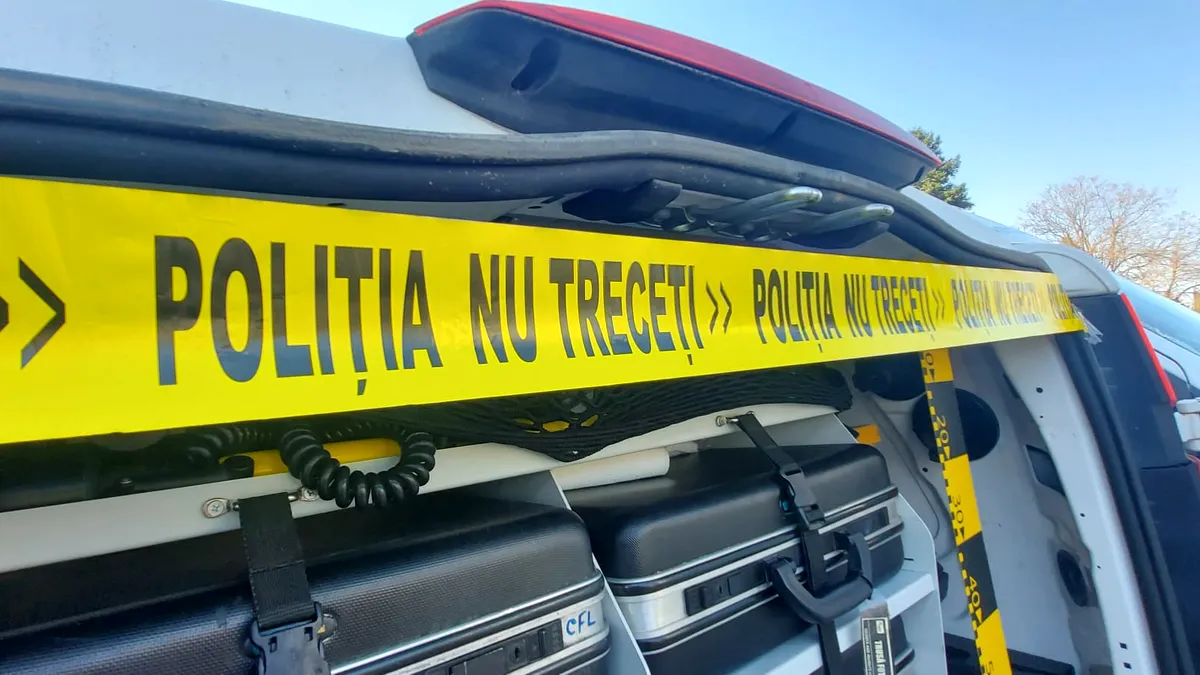 Descoperire macabră: bărbat găsit mort într-o maşină, într-un parc