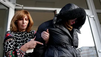 Sora fostului ministru Carmen Dan, reținută într-un dosar de înșelăciune cu prejudicii de sute de mii de euro