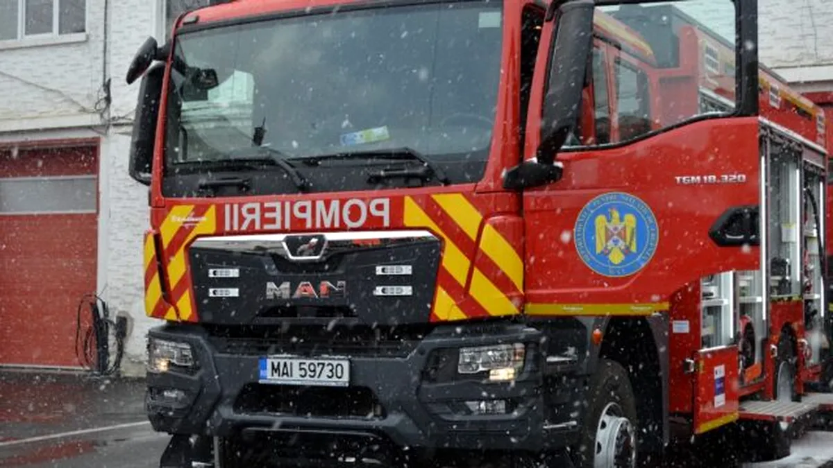 Incendiu puternic într-un bloc din Târgu-Mureș soldat cu moartea unei bătrâne