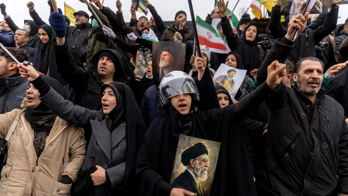 Fortăreața de sticlă: De ce regimul de la Teheran refuză să se prăbușească sub bombele aliate