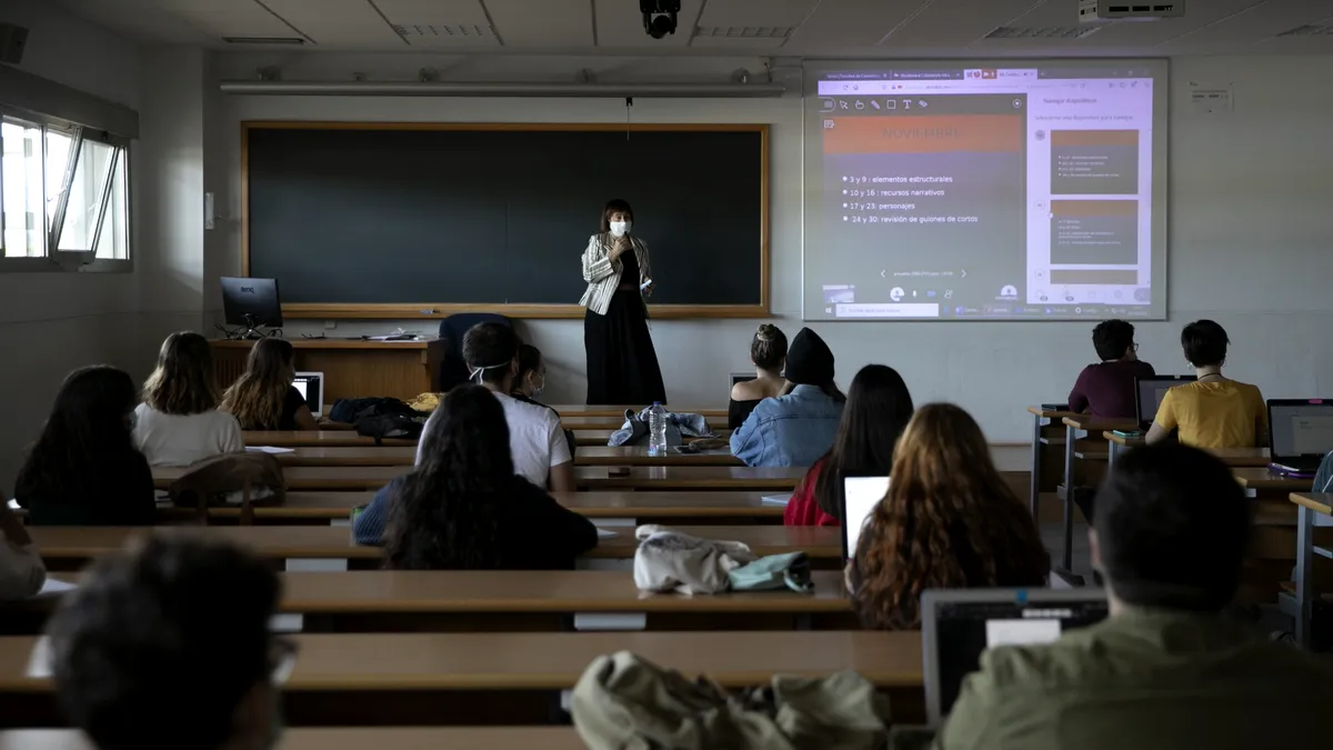 Studenții străini care învață la noi aleg să stea vara în România: distracție și explorare cu buget redus