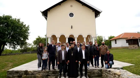 Vicepreședinte AUR, nemulțumit că Serbia i-a cerut să achite vamă pentru 30 de albume lingvistice românești