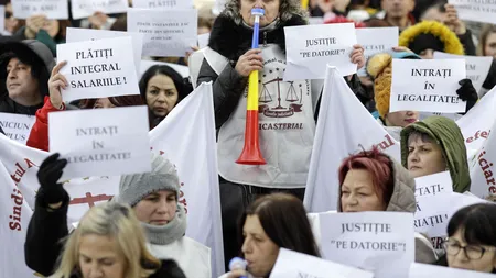 Ce salarii uriașe iau grefierii care blochează instanțele și parchetele