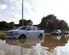 Automobile care pot traversa ape adânci şi zone inundate (VIDEO)