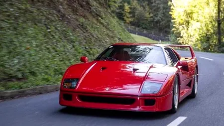 Ferrari furat acum 28 de ani, recuperat de polițiști. Proprietarul, un cunoscut pilot de curse