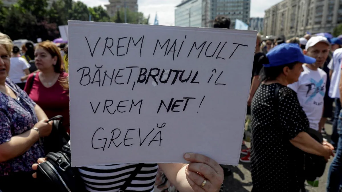 Guvernul adoptă memorandumul pentru creșterea salariilor profesorilor anul viitor 