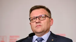 Cine este șoferul de la Protecția Copilului Botoșani care a ajuns să dea ora exactă în învățământul românesc