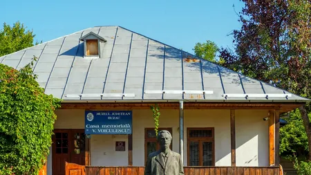 Vesta purtată de Vasile Voiculescu în detenție va fi expusă la casa memorială din Pârscov