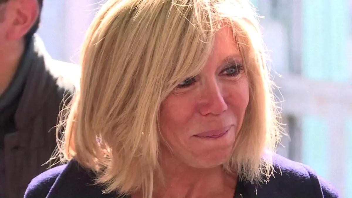 Brigitte Macron, iarăși în mijlocul comentariilor referitoare la genul ei. Cine nu doarme de grija asta