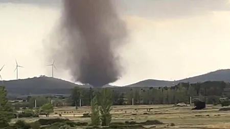 Imagini incredibile cu o tornadă rară în Spania (VIDEO)