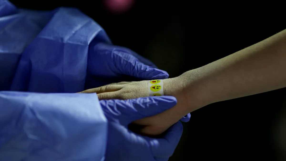 EMA:  Din toamnă, s-ar putea să avem un vaccin contra subvariantelor Omicron cele mai contagioase