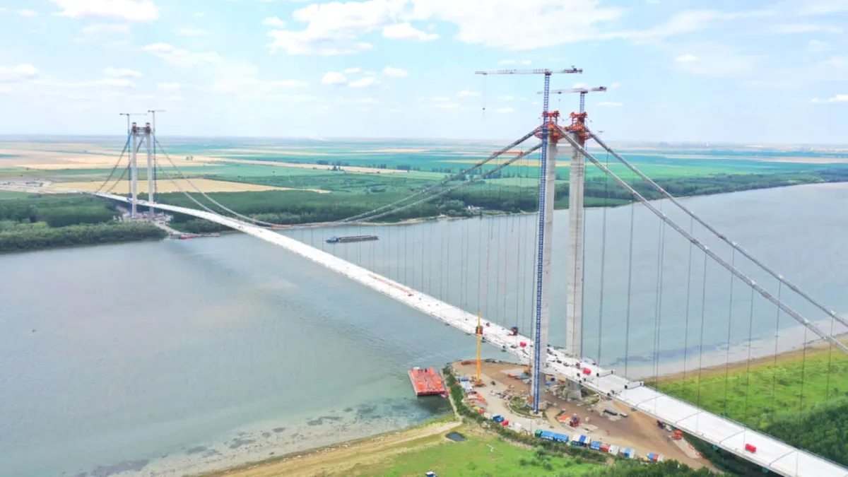 Inaugurarea Podului de la Brăila, amânată cu șase luni. CNAIR plătește despăgubiri de 29 milioane lei