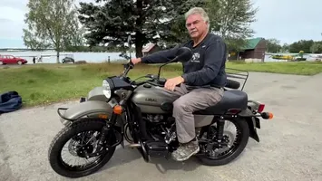 Motocicleta de la Putin: cadou cu ataș sau cal troian pe două roți?