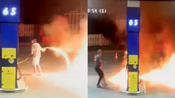 Benzinărie incendiată în Timiș. Momentul în care un bărbat dă foc unei pompe de combustibil (VIDEO)