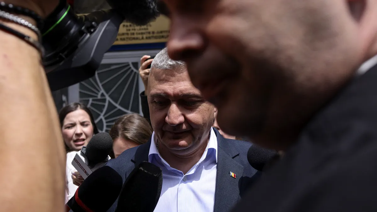 Cutremur la vârful Armatei: șeful Statului Major cere să iasă la pensie, după punerea sub acuzare de DNA