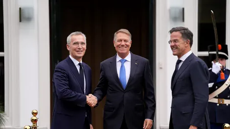 Președintele României confirmă că e în competiție cu premierul Olandei pentru a deveni liderul Alianței. Iohannis și Rutte au viziuni “ușor diferite” cu privire la viitorul NATO