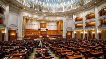 Cheltuielile lui Iohannis, din ultimii 10 ani, luate la bani mărunți de Parlament: senatorii și deputații „bat în cuie” comisia de anchetă
