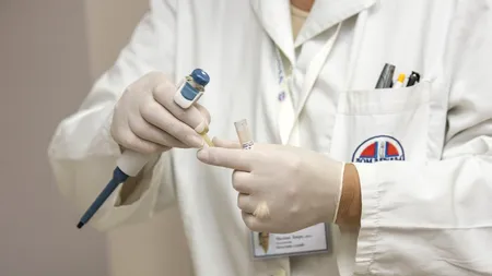 Medicii și asistentele vor primi până la șase salarii minime
