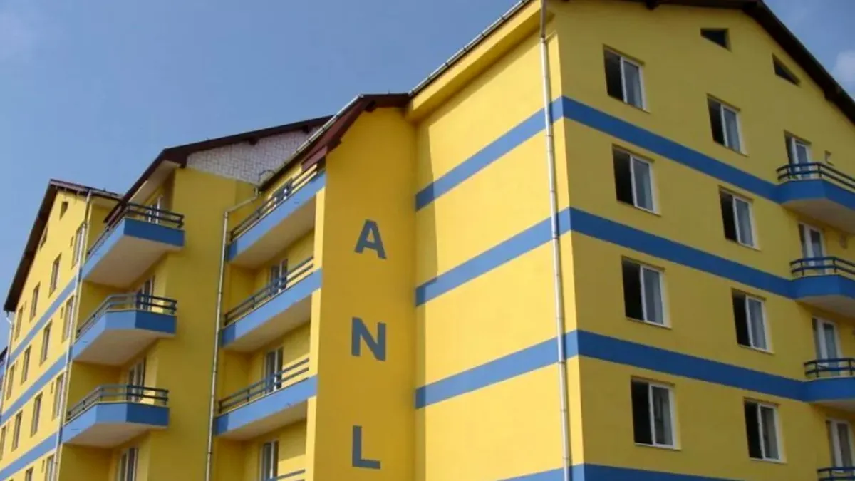 ANL le-a luat banii, dar nu le-a dat casele: 60 de familii din Iași, blocate într-un șantier abandonat