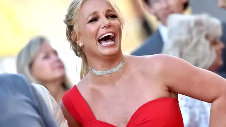 Britney Spears lovește din nou. Artista s-a căsătorit cu ea însăși
