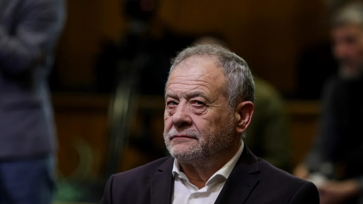 Într-un dosar inculpat, în altul martor denunțător. Dumitru Buzatu, toarnă și el la DNA ca să scape basma curată