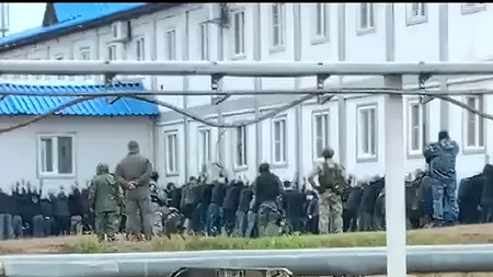 Tulburări în Rusia! Un grup armat a confiscat compania petrolieră Dulisma VIDEO