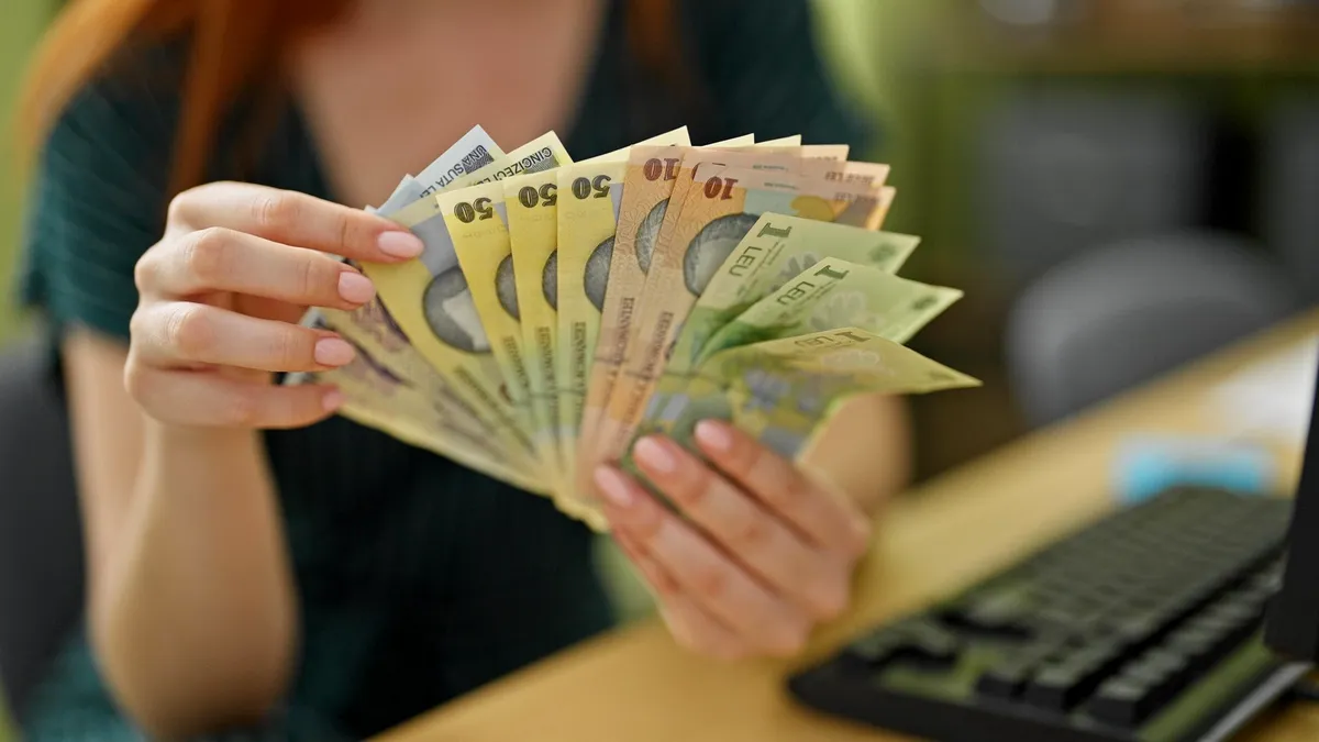 Educația nu mai are bani pentru salariile și bursele din aprilie