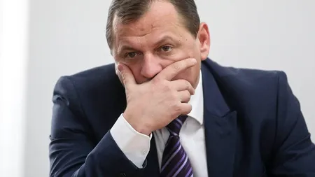 Apar noi dovezi ale escapadelor șefului SIE la cursele de Formula 1, în plin context al investigațiilor privind interferențele externe în alegerile din România