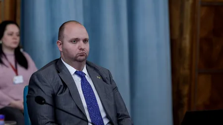 Sforarul șef de la Transporturi, Mîndrescu, le dublează veniturile șefilor de la Autoritatea Aeronautică Civilă!