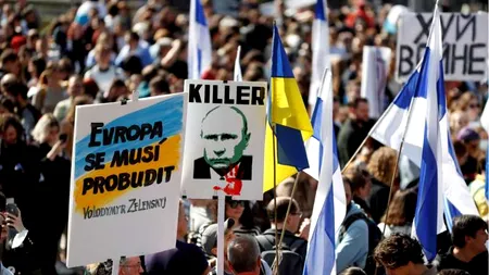 Mii de ruși au protestat la Praga împotriva lui Putin și a războiului