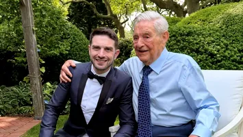 Fiul miliardarului George Soros s-a căsătorit cu fosta consilieră a lui Hillary Clinton