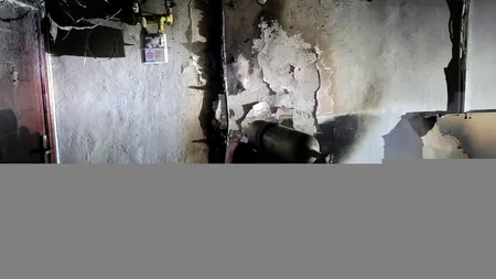 Incendiu într-un bloc turn din Giurgiu, izbucnit de la o lumânare aprinsă