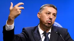 Bursele studenților ar putea fi menținute la nivelul din ultimii doi ani. Daniel David explică planul