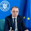 Focuri de armă lângă locuința premierului Luca Niculescu. O vecină l-a filmat pe bărbat și a chemat poliția