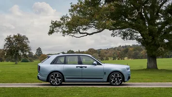 Rolls-Royce a prezentat un model de automobil inspirat de un câmp de margarete din Munţii Tatra