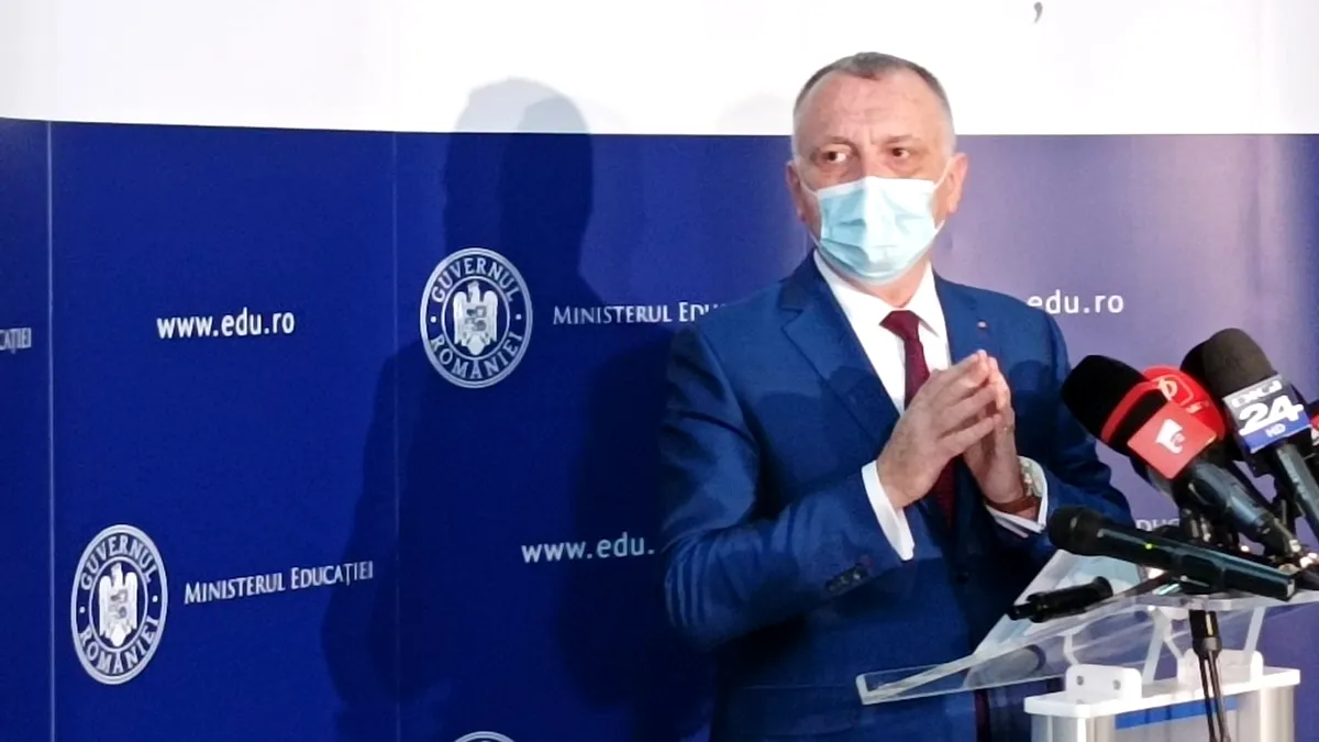 Ministrul Educației: „Indiferent de rata de infectare, orele se pot desfășura on-line”. Ce condiții trebuie îndeplinite