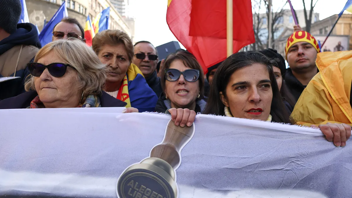 Cum a relatat Reuters despre protestele din București