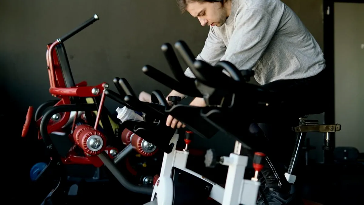 Numărul bicicletelor fixe pentru exerciții ajunse în service pentru reparații s-a triplat anul trecut