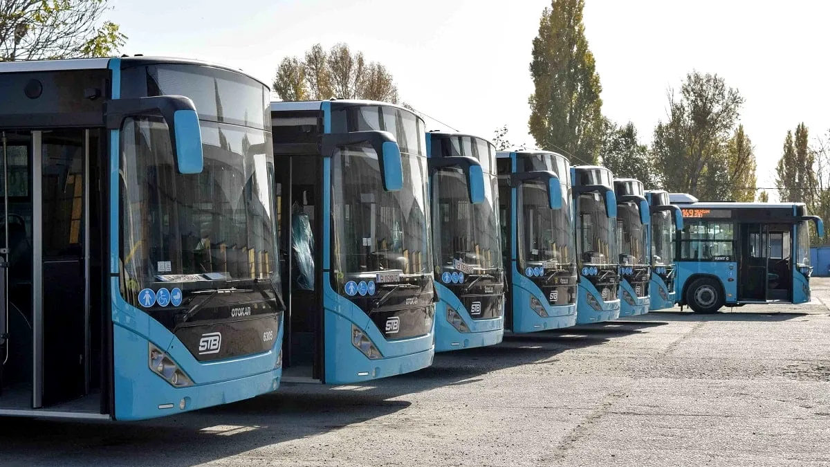 Vești bune pentru microbiști. În noaptea meciului România-Israel, autobuzele vor circula până la 00:30