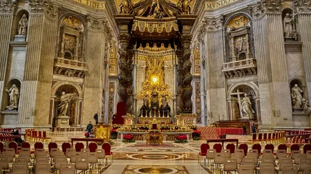 Pregătiri pentru Anul Jubiliar: Restaurarea celebrului baldachin din Bazilica San Pietro