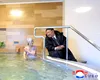 Scene comice cu Kim Jong-un la o piscină nord-coreeană (VIDEO)