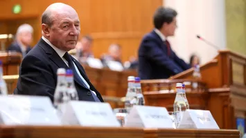 Traian Băsescu a fost operat pe cord deschis, la Paris (surse)