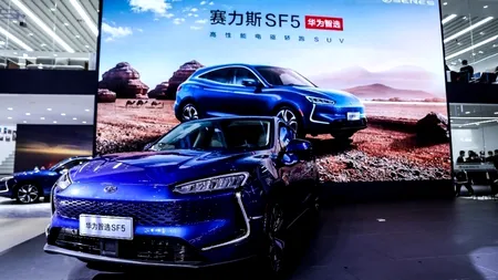 Huawei, primul pas în industria auto. Va vinde în China modelul Seres SF5