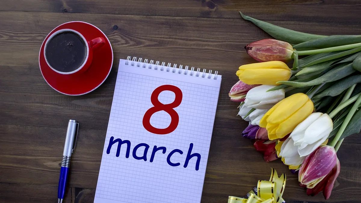 Topul celor mai romantice oraşe, după comenzile de flori de 8 Martie